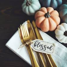 On top of that, decorative diy thanksgiving place cards can go a long way in sprucing up your table, even if you don't have a centerpiece planned. 35 Diy Thanksgiving Place Cards Easy Name Card Ideas For Thanksgiving