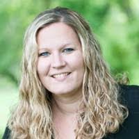 Kristi Hyde's Instagram, Twitter & Facebook