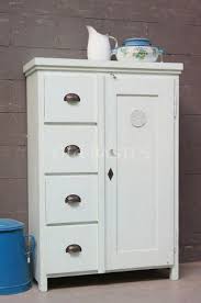 broodkast 10242 metalen kasten kast interieur