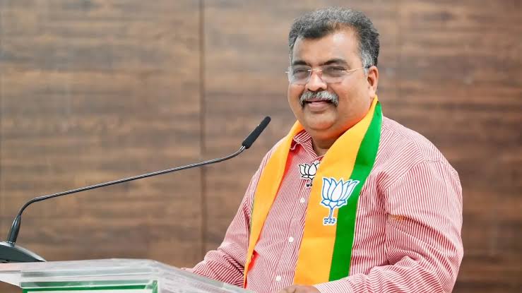 विधानपरिषदेसाठी महायुतीकडून १७ अधिकृत उमेदवार जाहीर