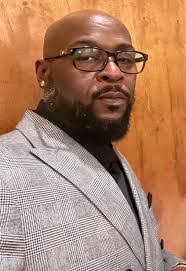 Robert Camper's Instagram, Twitter & Facebook