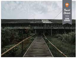 Rumah betang suku dayak iban merupakan tempat tinggal asli dari penduduk pulau kalimantan yang masih dipertahankan. Local Guides Connect Indonesia Travel Bucket List Dayak Iban 1 The Be Local Guides Connect