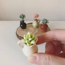 仿真黏土多肉植物系列 懷舊迷你盆四件組 含原木片底座 軟陶土擺飾una sofa handmade 的作品 creemaー來自日本的手作 設計購物網站