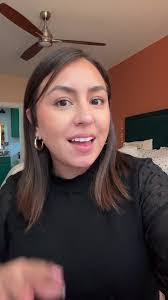 Rochelle Langley's Instagram, Twitter & Facebook