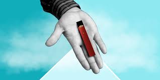 Heated through thermal conduction, the pax 3 doesn't singe your material. What Is Juuling The Health Dangers Of Juuling And Vaping