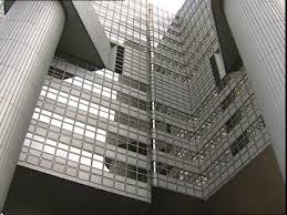 Das höchste bauwerk der stadt ist mit abstand der 291 m hohe olympiaturm, ein fernsehturm von 1968. Hypovereinsbank Bank Munchen Deutschland Rm Video 317 593 976 In Sd Framepool Stock Footage