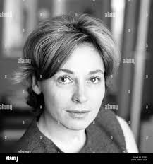 Ella büchi -Fotos und -Bildmaterial in hoher Auflösung