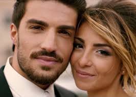 Con un tenero video, la coppia da milioni di follower annuncia la nuova dolce attesa. Eleonora Brunacci Wikipedia Biografia Altezza Eta Anni Sposa