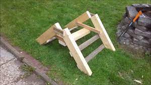 Größere hunde benötigen eine stabile wippe, damit das körpergewicht die wippe nicht zerstört. Hundewippe Aus Restholz Elze 31008 Youtube