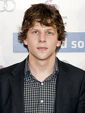 Nothilfe sei der polizeieinsatz gewesen. Jesse Eisenberg Wikipedia