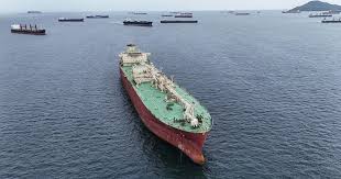 Un buque surcoreano paga la cifra récord de 5,3 millones de dólares por cruzar el canal de Panamá