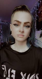 Marcie Noble's Instagram, Twitter & Facebook