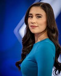 Marissa Fox's Instagram, Twitter & Facebook