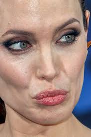 Celebrity Photos That Are Really Close Up Celebs With Bad Skin Nose Jobs Hair Transplants Bad Teeth It S All Here Angelina Jolie Traumfrau Tolle Frauen