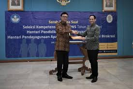 Kemendikbud Susun Soal Skd Cpns Nadiem Harapkan Terjaring Smart Asn Halaman All Kompas Com