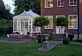 Weiss Viktorianisch Aber Passt Ggf Besser Zu Rot Als Kontrast Wintergarten Haus Und Garten Schone Zuhause