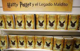 Es la octava historia de la saga de harry potter y la primera que se representa oficialmente en los escenarios. Pdf Harry Potter Y El Legado Maldito Adelanto Del Nuevo Libro En Espanol Con El Pais Cultura El Pais