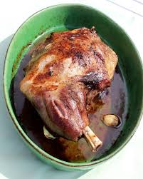 Une Recette Tres Simple D Epaule D Agneau Au Four Vous Obtiendrez Une Chair Tendre Savoureuse Delica Recettes De Cuisine Epaule Agneau Recette Gigot Agneau
