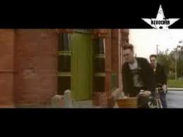The Smiths There Is A Light That Never Goes Out Chords The Smiths There Is A Light That Never Goes Out Youtube Will Smith Soundtrack To My Life Music Love