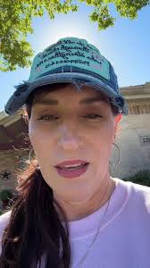 Buffy Smith (@buffyas)