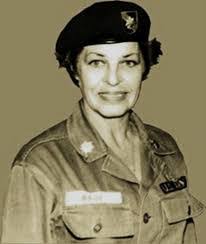 German woodcarver becomes honorary Green Beret