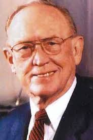 Addiction recovery pioneer Dodd mourned