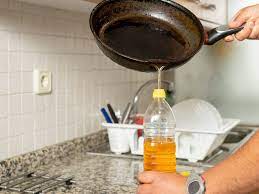 3 Ways To Dispose Of Cooking Oil Safely