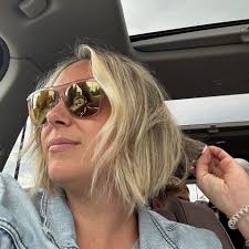 Kristen Leslie updated her profile picture.