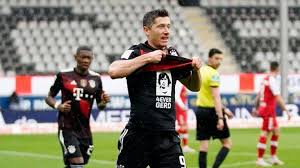 Für letzteres müssen die bayern bei 74 zählern in freiburg und gegen augsburg gewinnen. Kn3zhvwgino Dm