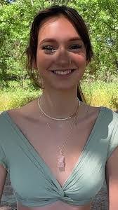 Melanie Sweat's Instagram, Twitter & Facebook