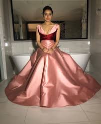Iifa Awards 2018 Lo Behold Shraddha Kapoor Looks Every Bit Of A Disney Princess In Pink Bollywood News Bollywood Hungama She wore a baby pink lehenga. lo behold shraddha kapoor looks