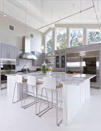 32 kitchens with high ceilings (photos
