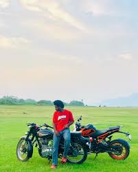 Main Apni Hasti Aur Masti Mein rahata Hun log kya bolenge me Uske bare mein  Dhyan Nahin deta hun 💯#Piyushfam SWIPEEEEEEEE>>>>>>>>>>>> 📷~@manas_sgt  _#keepsupporting . . Liking this picture will take your 1