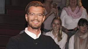 Tv Hammer Joko Winterscheidt Geht Aufs Traumschiff