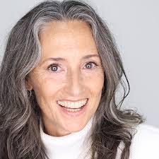 Susannah Wright's Instagram, Twitter & Facebook