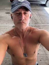 Darren Epstein (@EpsteinDarren)