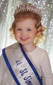 Help Daughter Win Model of the Year Pageant