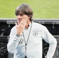 Picture alliance / associated press b.z./dpa Dfb Bundestrainer Joachim Low Kontert Kritik Vor Ukraine Spiel Welt