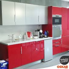 Cuisine Rouge Moderne Facade Stecia Rouge Brillant Oskab Frigo Sous Plan Amenagement Cuisine Cuisine