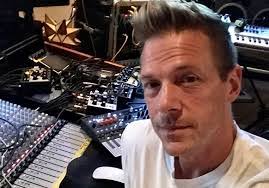 Melody Horn's Instagram, Twitter & Facebook