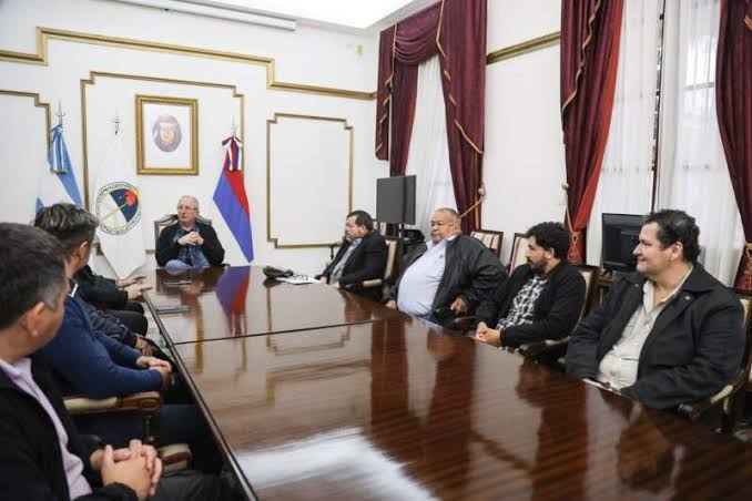Ante la paralizaci�n de obras nacionales, Passalacqua ratific� ante la UOCRA la inversi�n provincial para sustentar el trabajo en la construcci�n