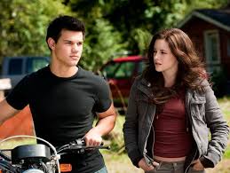 Movie Review: In 'The Twilight Saga: Eclipse,' never has being undead been  livelier