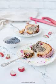 Mohn Eierlikor Kuchen Mit Rhabarber Akzenten Maras Wunderland Rezept Rhabarber Kuchen Hefe Kuchen