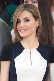 For a small amount of effort you can look great in straight. Royal Hairstyles For Short Hair Hairstyle Guides
