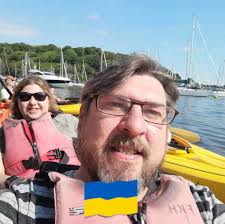 Should one moisturize their feet daily to prevent blisters?