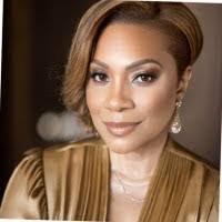 Tara Elam's Instagram, Twitter & Facebook