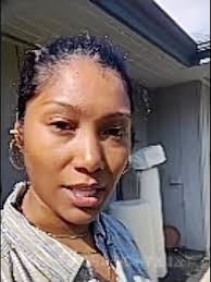 I love this queen she is doing so good for herself she is glowing going out  and just having a good time and i love that sm for her even if she doesnt  know i do love that she is doing good for herself ...