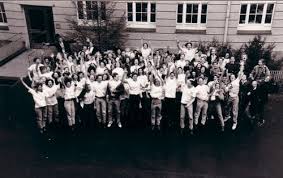 Diffuse large b cell lymphoma (dlbcl), the most common lymphoid malignancy in adults, is a clinically and genetically heterogeneous disease that is further classified into transcriptionally defined activated b cell (abc) and germinal center b cell (gcb) subtypes. Bilder Abi 1992 Abi 1992 Hainberg Gymnasium Gottingen