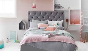 Petite chambre a coucher comment l agrandir cote maison. 1001 Conseils Et Idees Pour Une Chambre En Rose Et Gris Sublime Deco Chambre Rose Et Gris Chambre Rose Et Gris Deco Chambre Vert