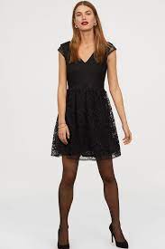 2020 H M Elbise Modelleri Siyah Kisa Japone Kol V Yaka Dantel Kiyafet Kombinleri Kisa Elbiseler Elbise Modelleri Dantel Elbise